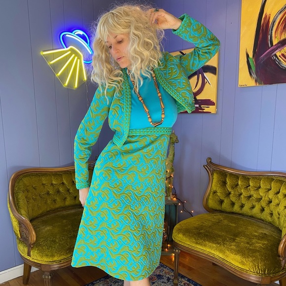 Vintage 1960s Belfry By Gerald Pierce mock-Neck Textured Mod Dress Set - Picture 5 of 11